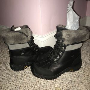 UGG women’s adirondack boot ii